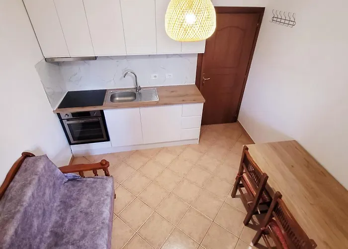 Baka 14 Daire Dıraç